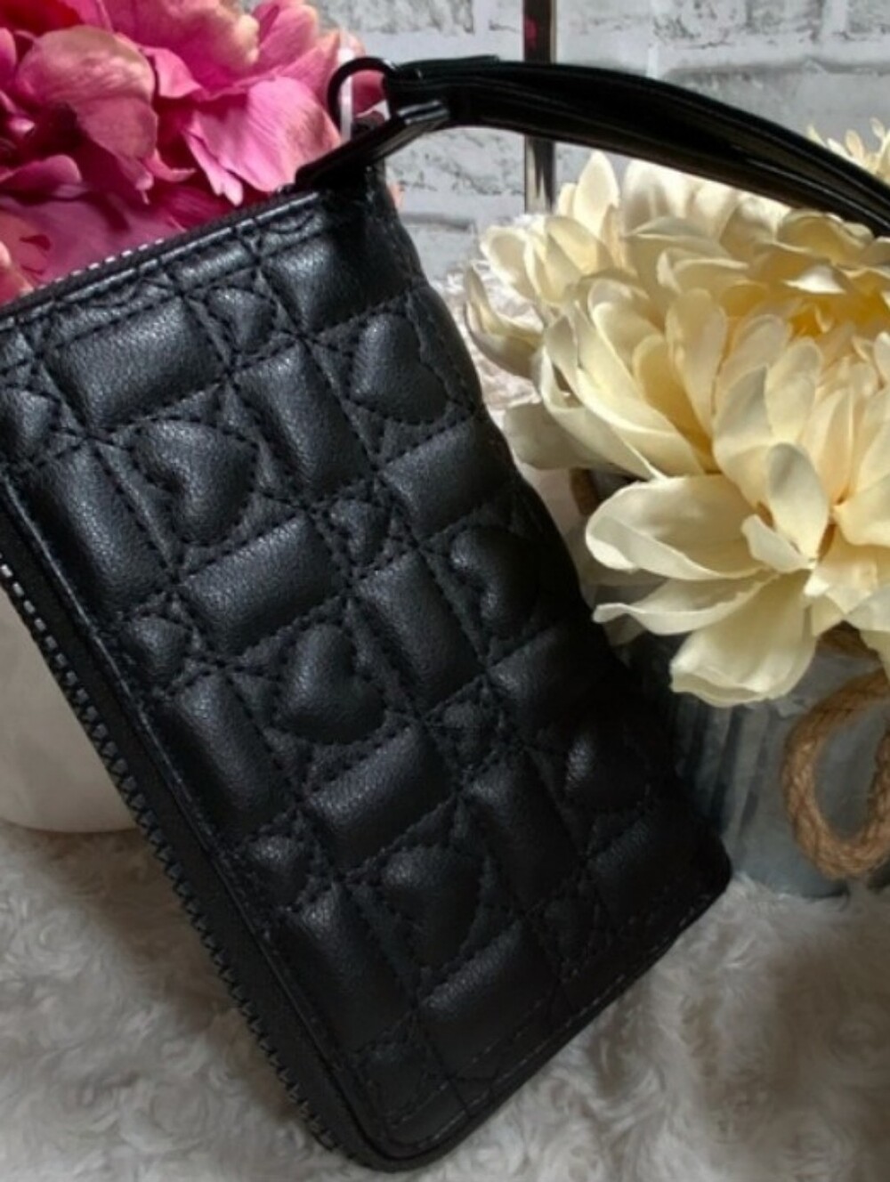 Betsey Johnson- Heart π€ Quilted Zip Wallet - Wristlet - Picture 5 of 5